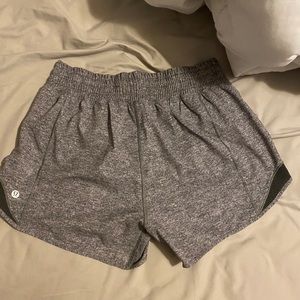 lululemon hotty hot shorts hi rise 4” inseam